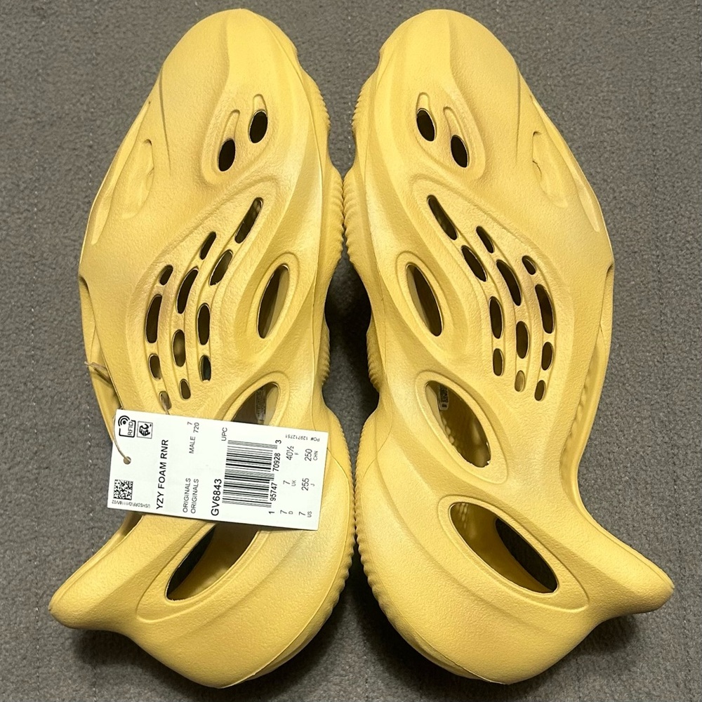 Adidas Yeezy Foam RNR Runner Desert Sand 2023 YZY Authentic GV6843 Size 7 New - Picture 4 of 10